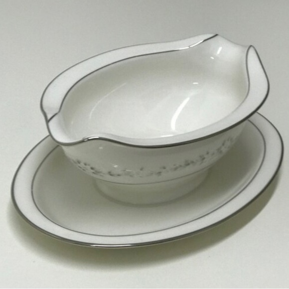 Vintage NORITAKE IVORY CHINA Japan Heather 7548 Platinum Silver Trim Gravy Boat - Picture 2 of 10